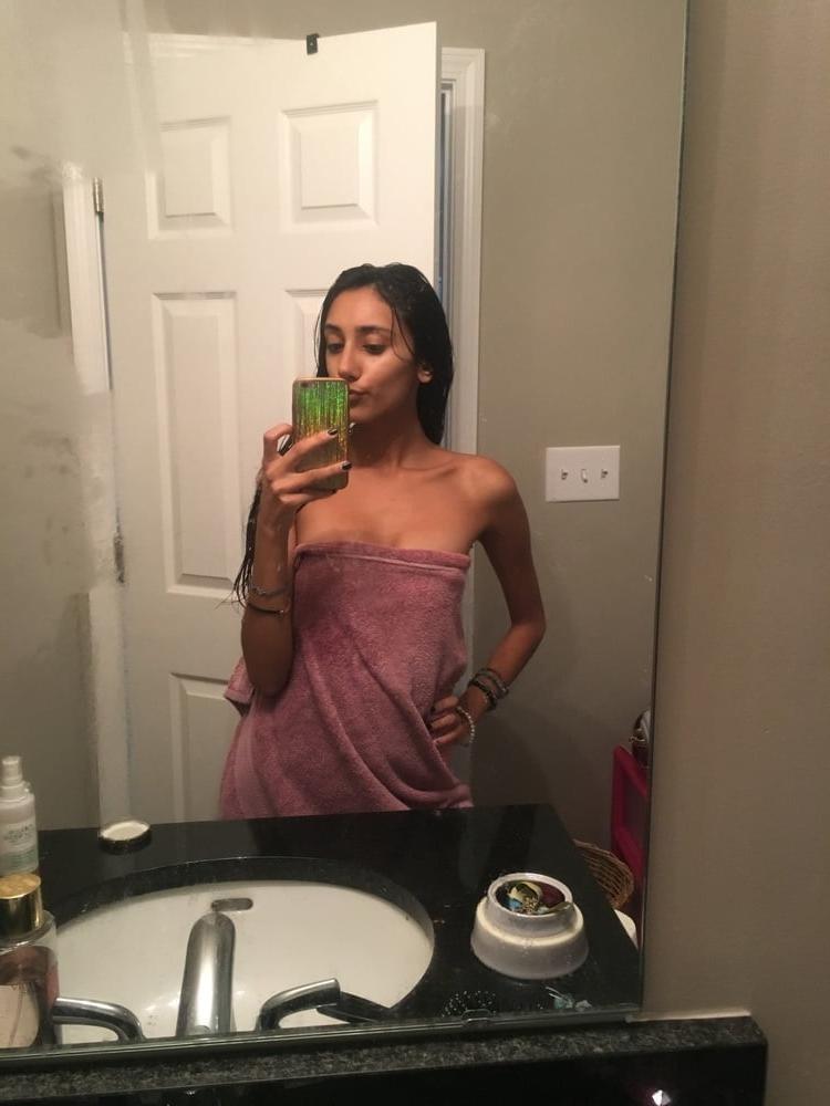 25P Nri Girl Nude Pics Set