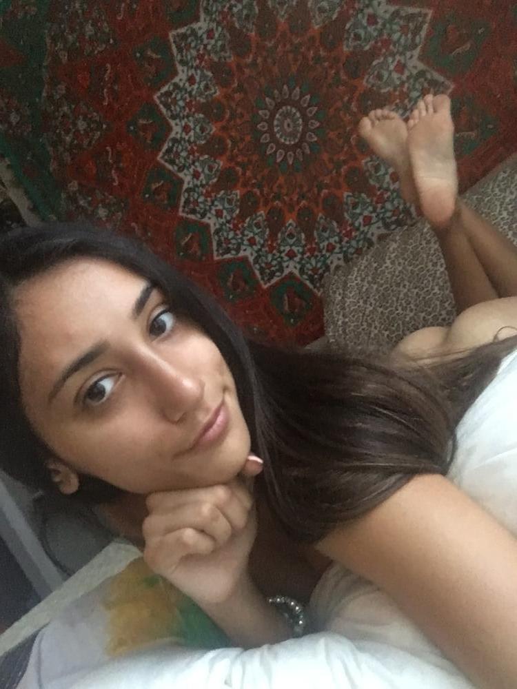 25P Nri Girl Nude Pics Set