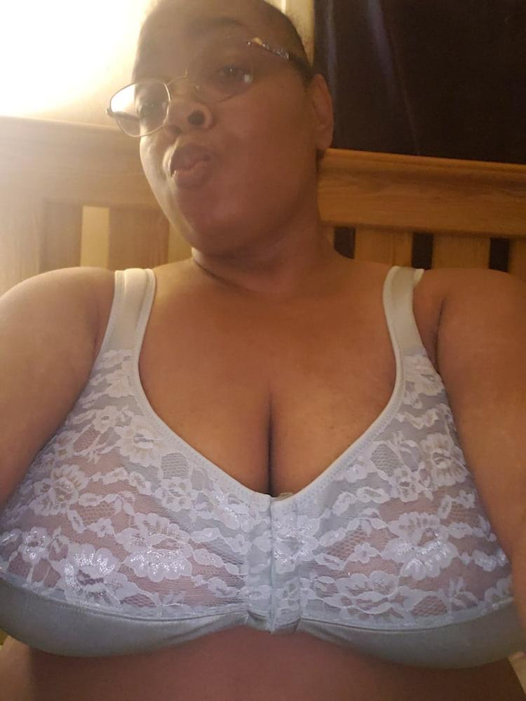 12P saggy black tits