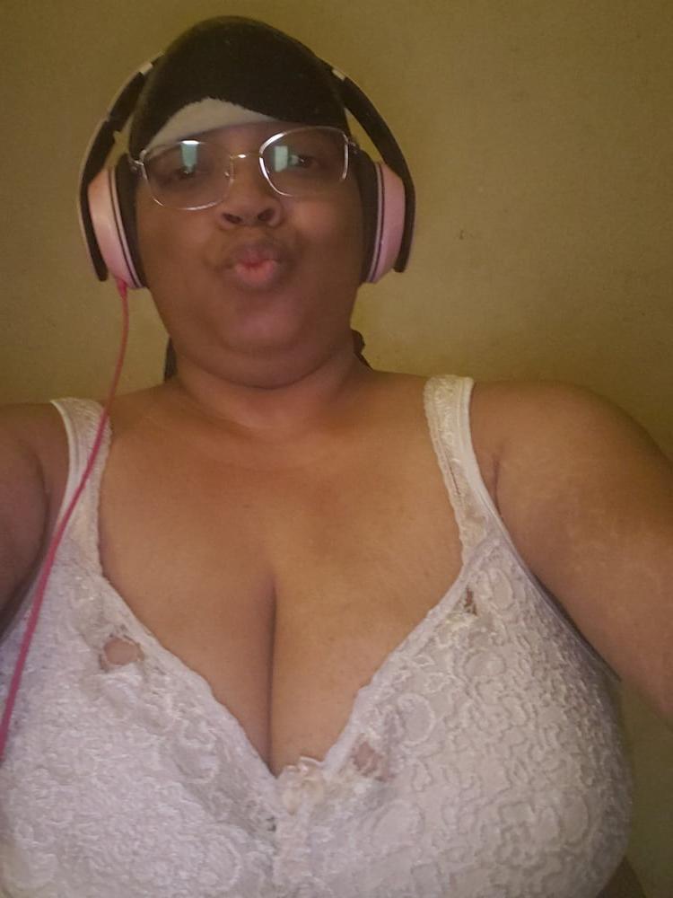 12P saggy black tits