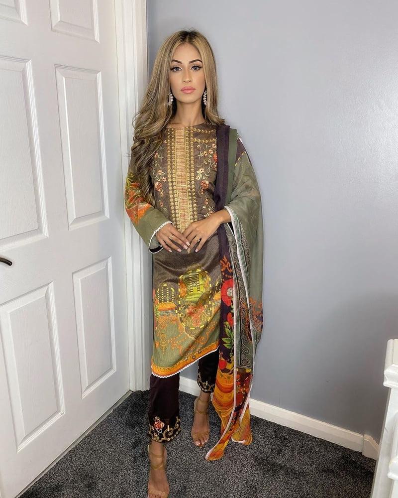 25P Paki Bengali sexy feet