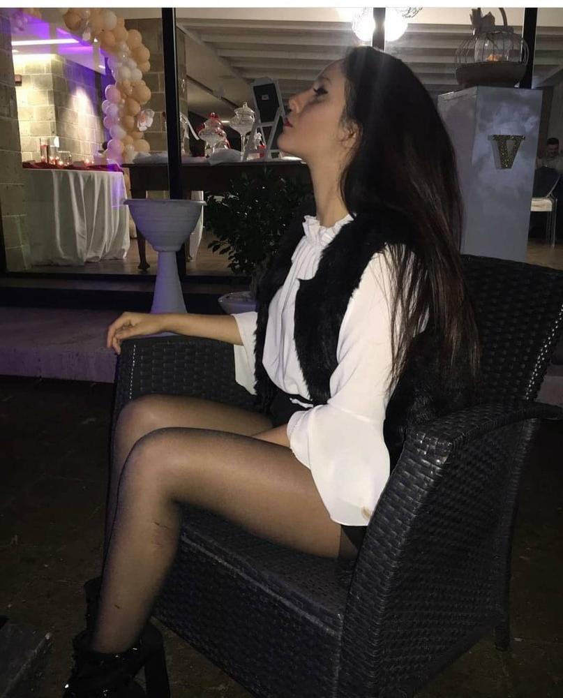 25P Teens &amp; Babes in black Nylon Pantyhose