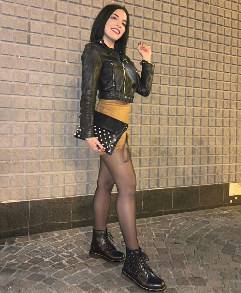 25P Teens &amp; Babes in black Nylon Pantyhose