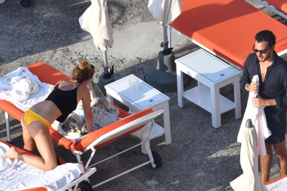 25P Emma Watson NUDE (and Bikini Shots)