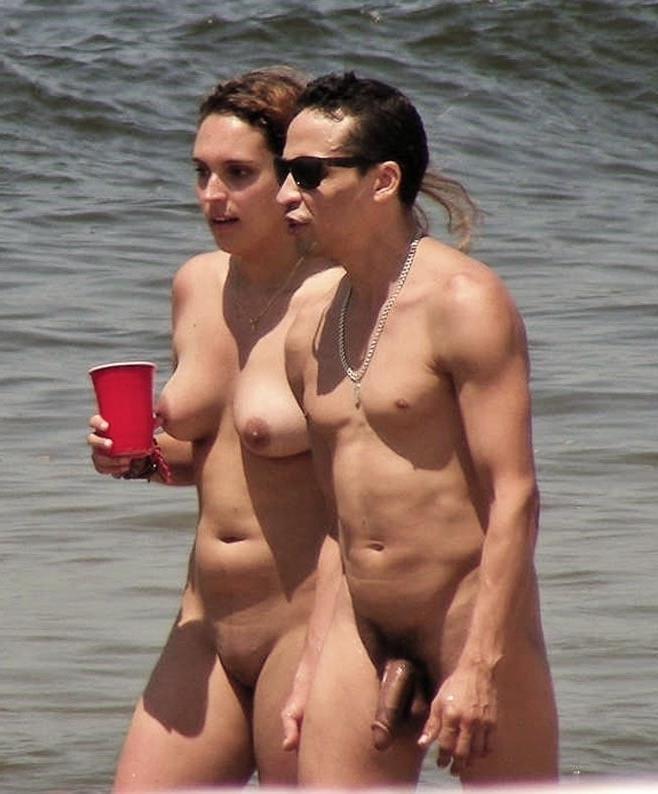 25P 0865 Nude Beach