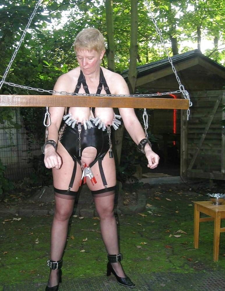 11P BDSM