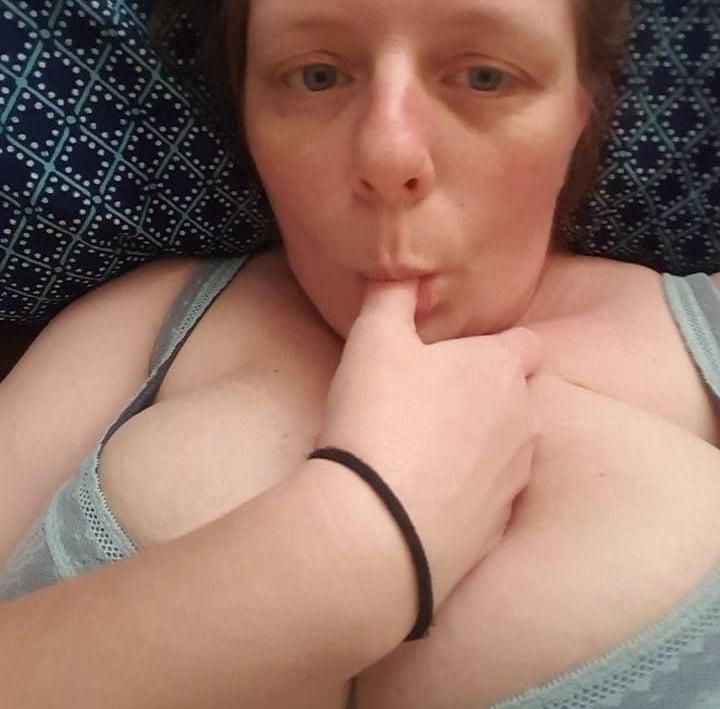17P Big Titty White Instagram Milf Whore Named Cathy