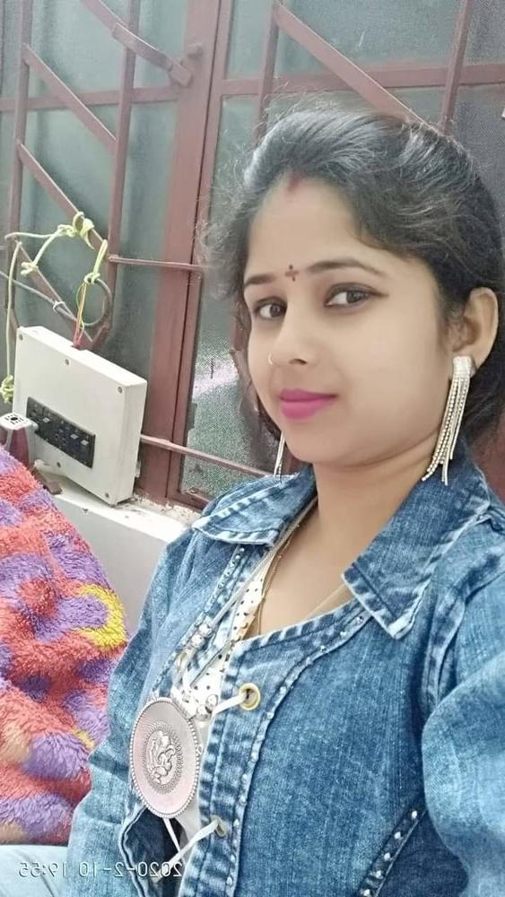 12P Some nude pics of swet Bhabhi