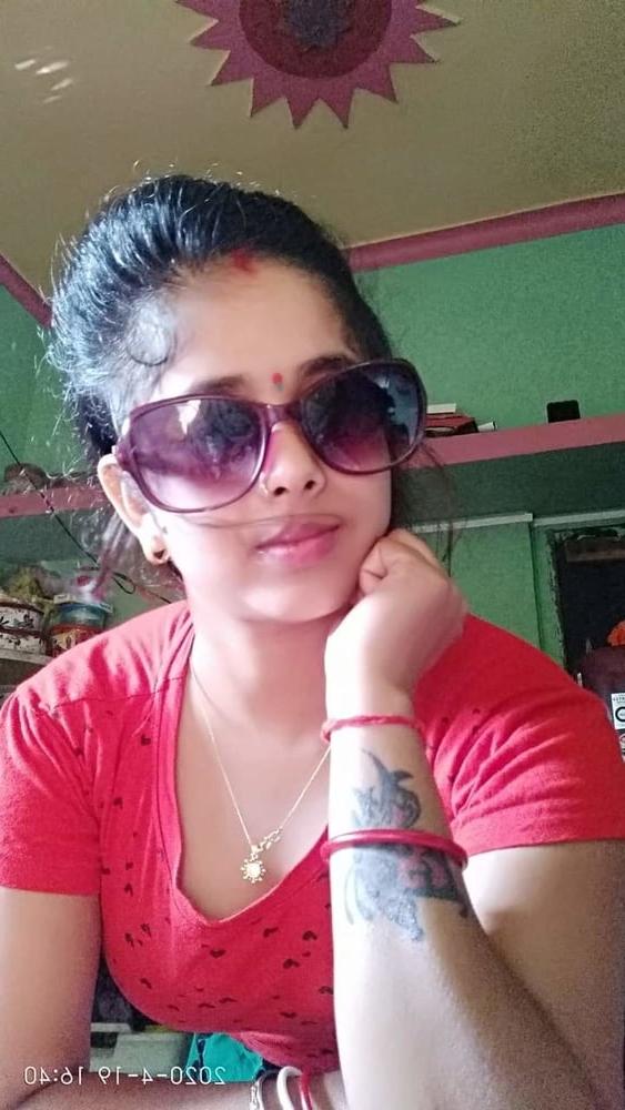 12P Some nude pics of swet Bhabhi