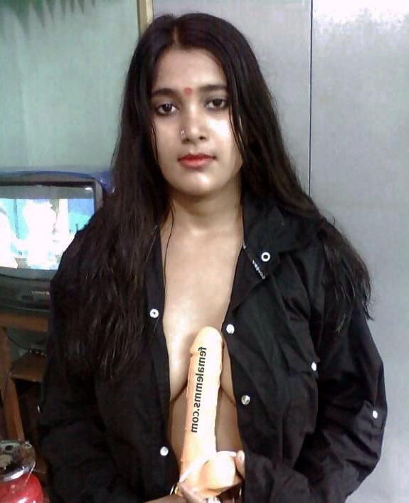 25P Beautiful bangladesh bhabhi nude photos