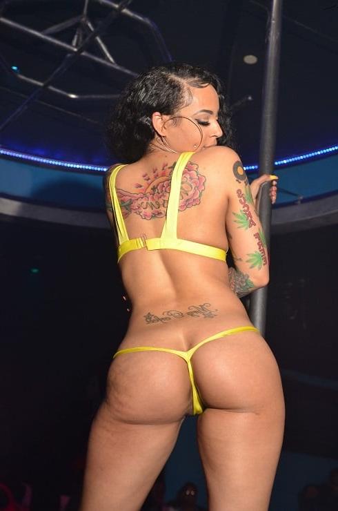 23P Ebony strip club 01