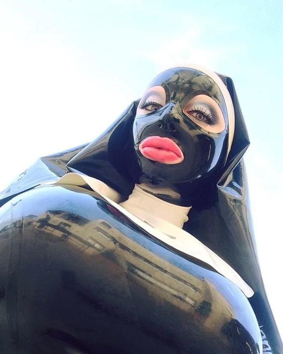 25P Lovely Latex