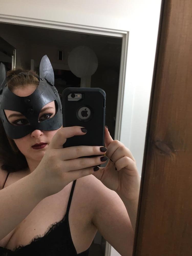 17P Mistress and a Latex Slut