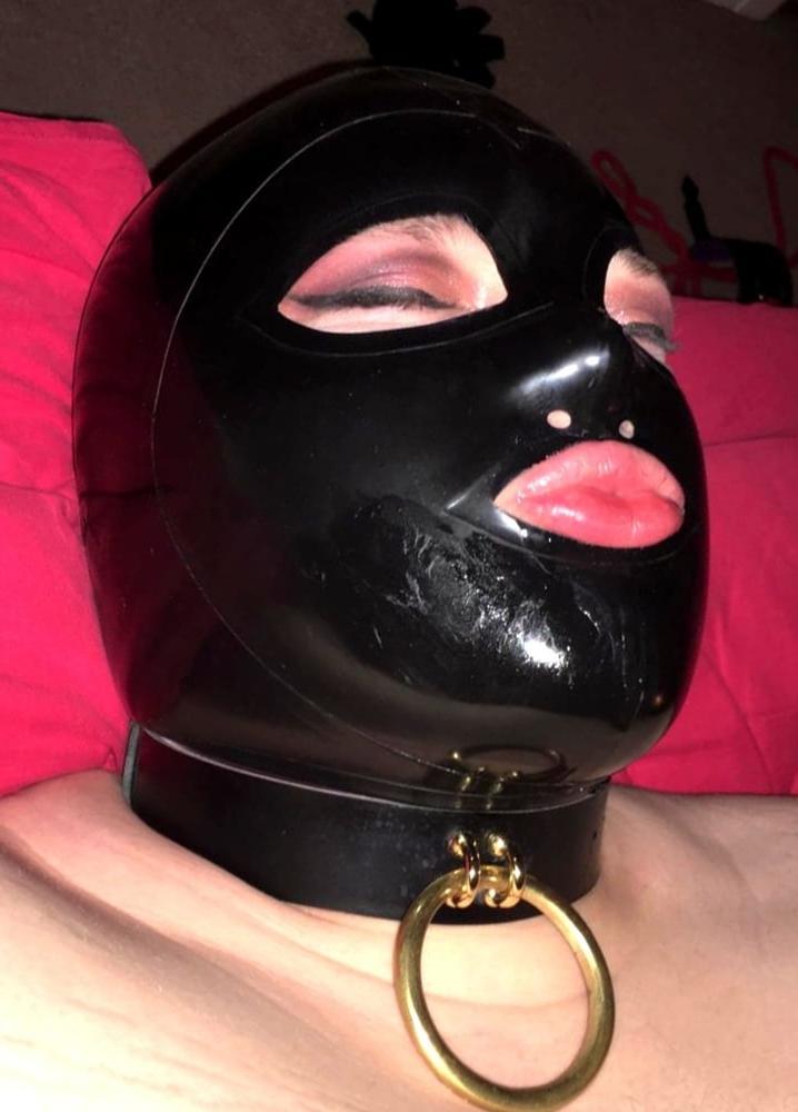 17P Mistress and a Latex Slut