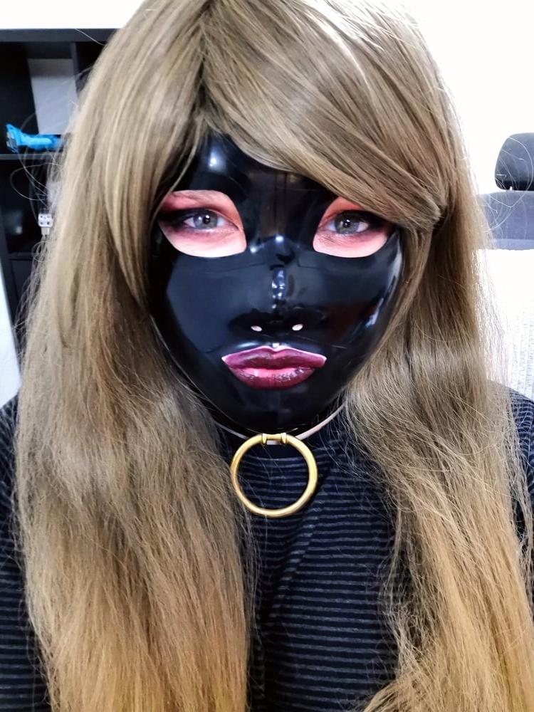 17P Mistress and a Latex Slut