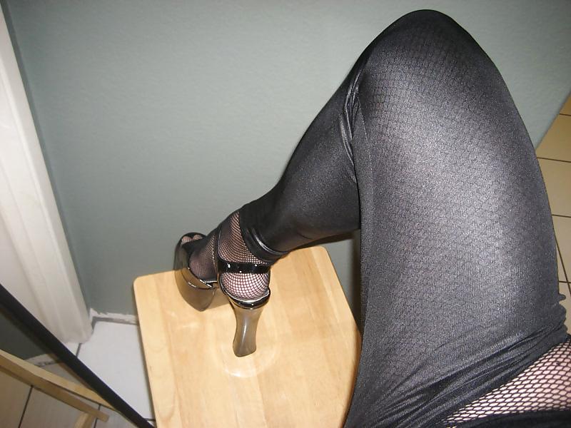 25P Various shemale, ts and men in nylons