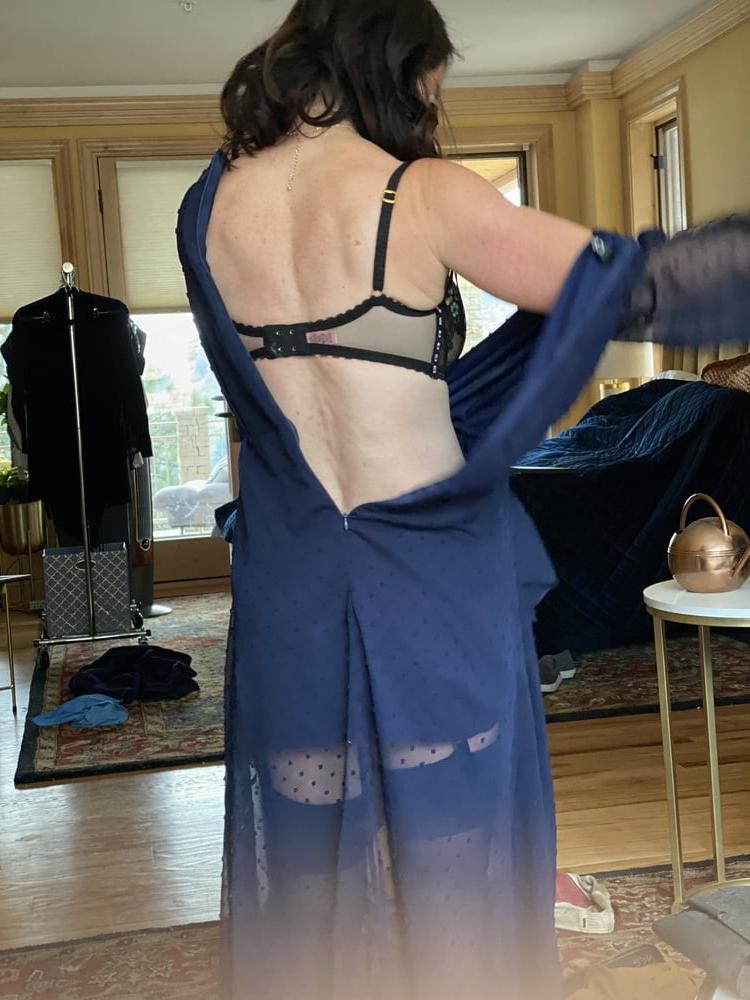 15P Asian MILF Loves Blue Stockings and Garter