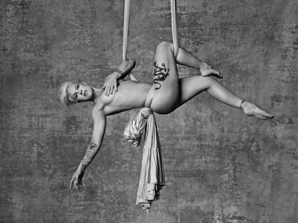 5P Pink - Nude Shoot