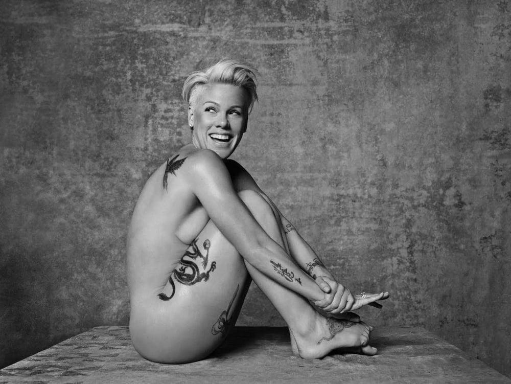 5P Pink - Nude Shoot