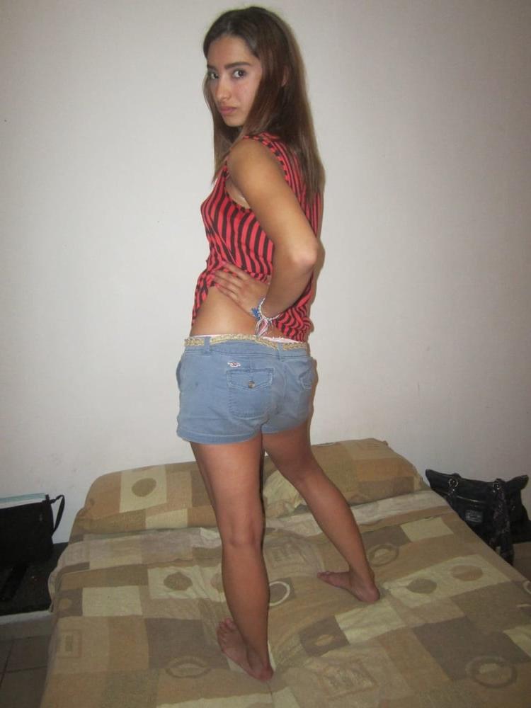 25P Teen latina