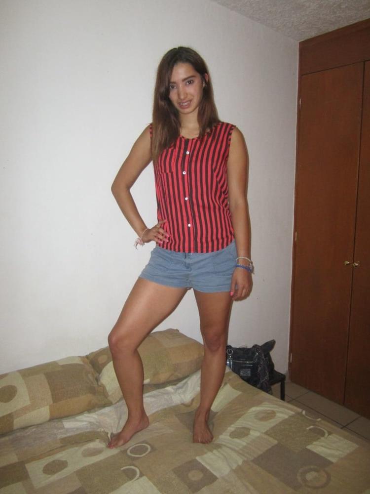 25P Teen latina