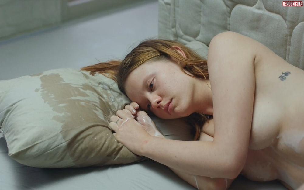 25P Mia Goth nude (ass, pussy, boobs)