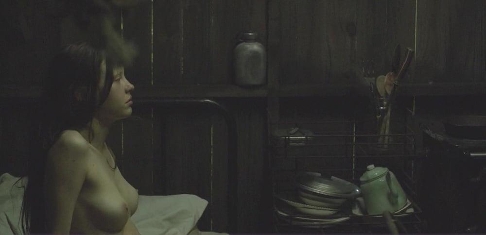 25P Mia Goth nude (ass, pussy, boobs)