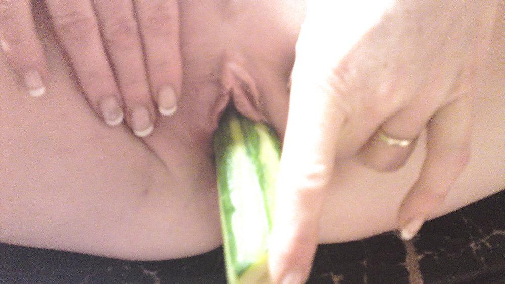 12P Meine geile Ehefotze - my wifes wet pussy