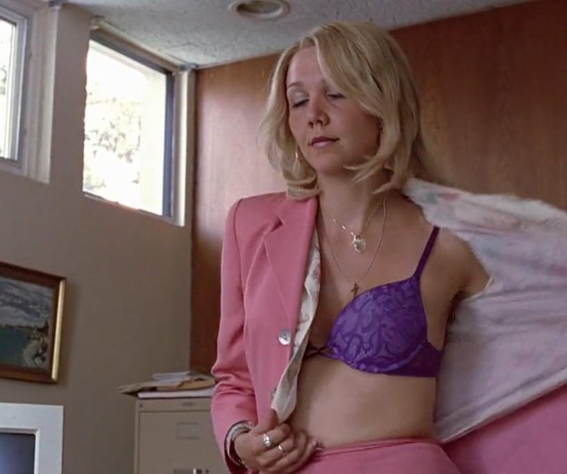 25P Maggie Gyllenhaal - MILF Actress Nude