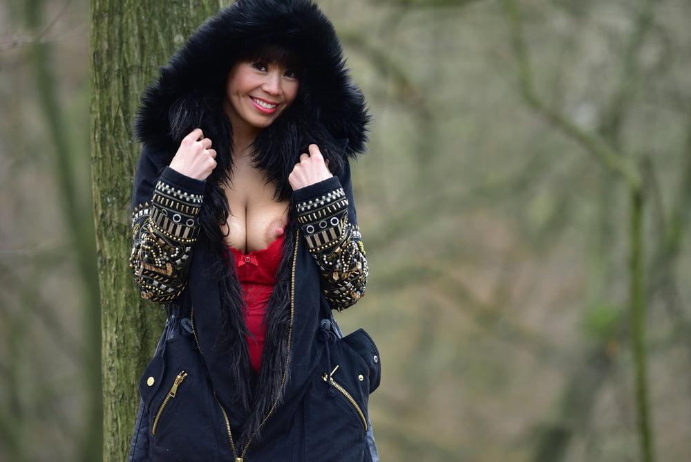 25P Sexy Asian Milf
