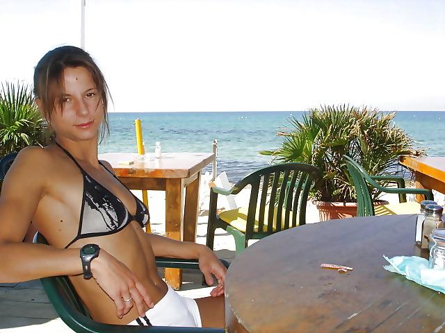 25P Sexy nudist amateur Sarah
