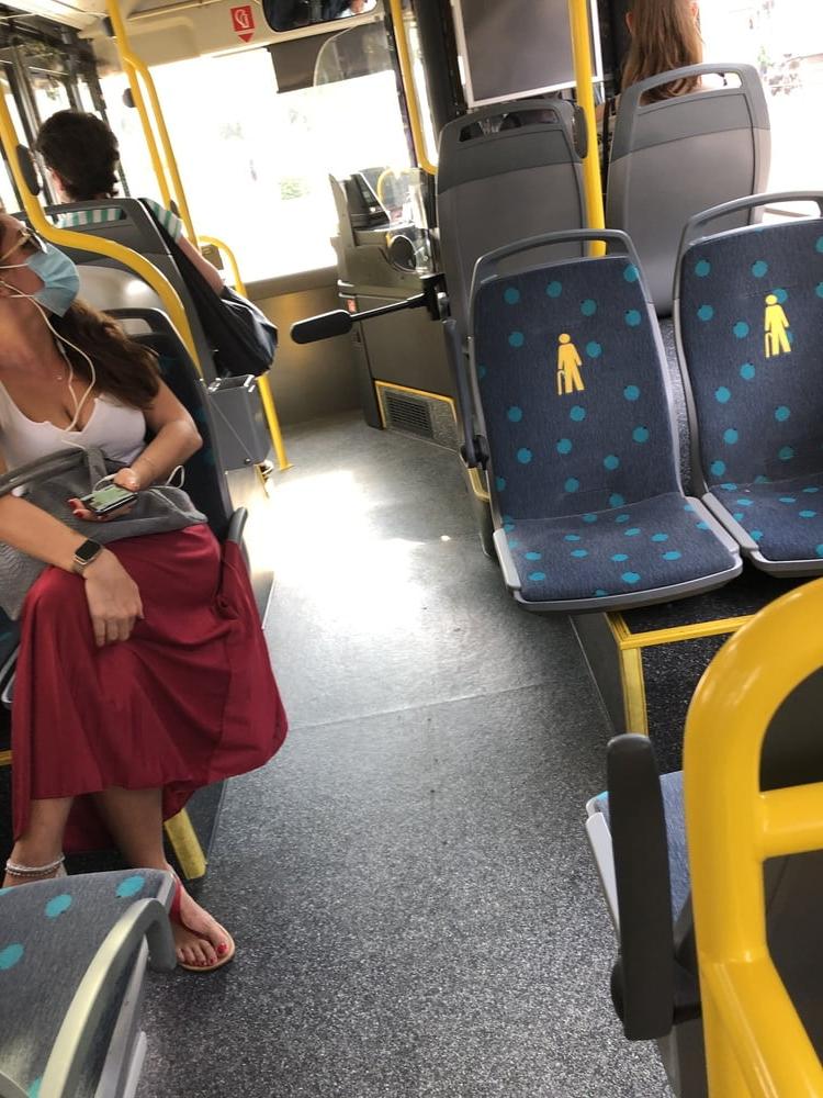 19P Huge Tits in Frankfurter Bus Line 39