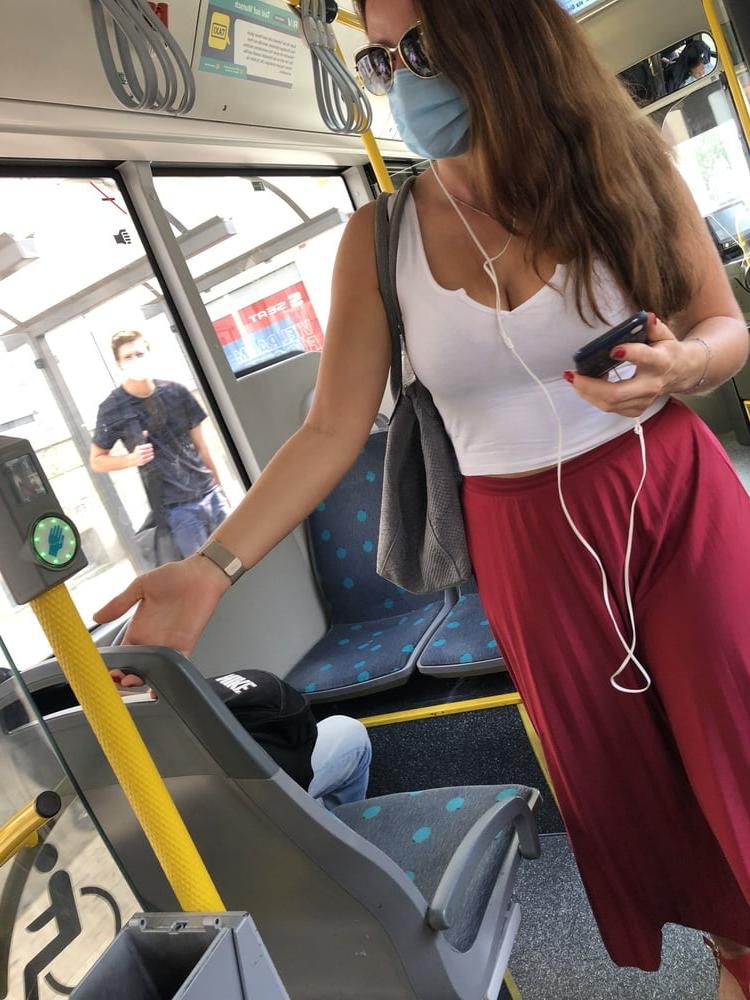 19P Huge Tits in Frankfurter Bus Line 39