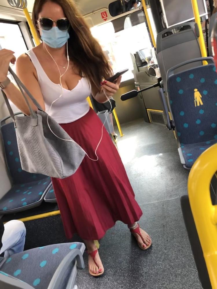 19P Huge Tits in Frankfurter Bus Line 39