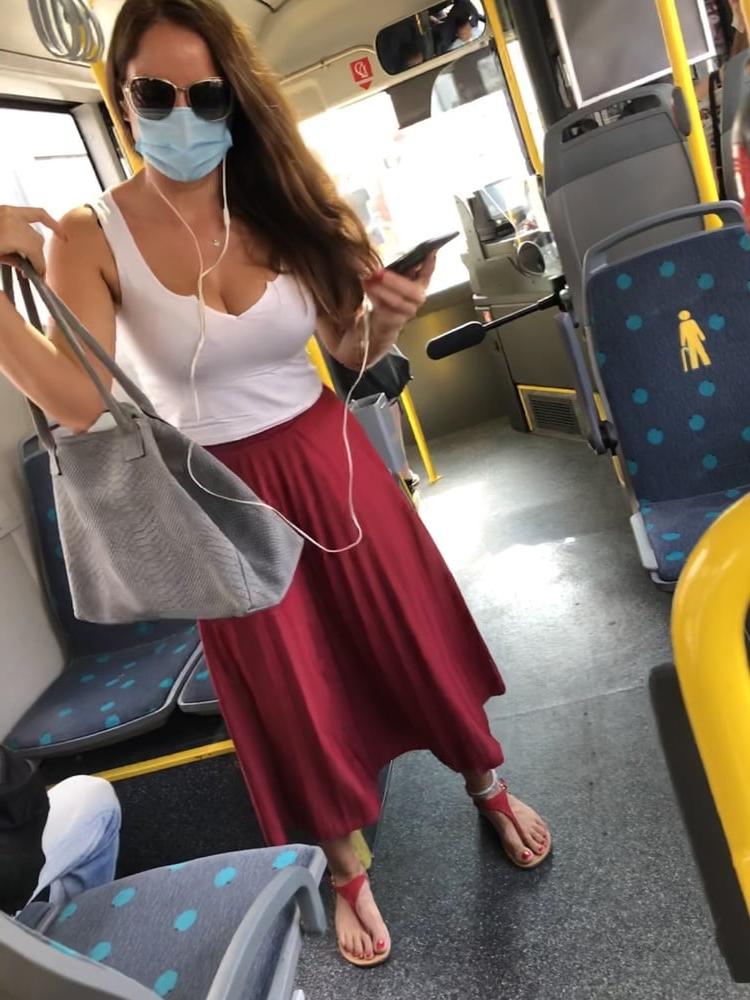 19P Huge Tits in Frankfurter Bus Line 39