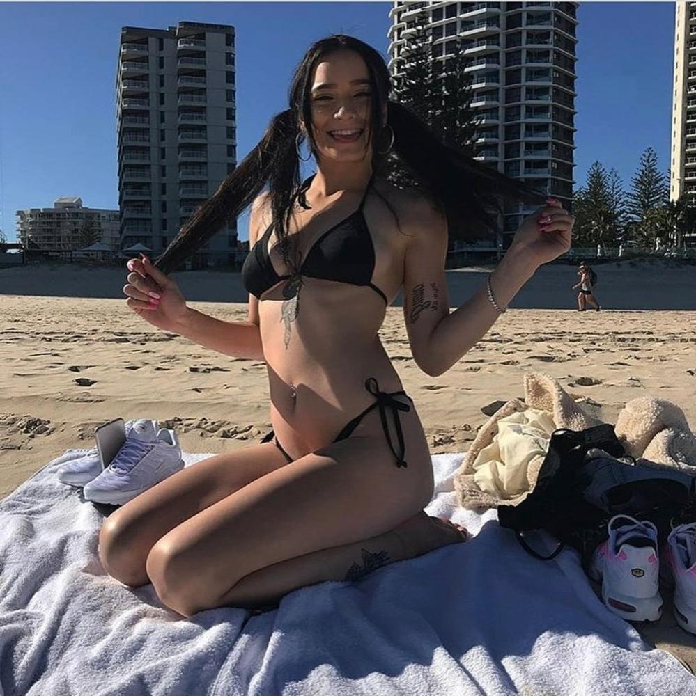 13P Sophi, The Brunette Bunny