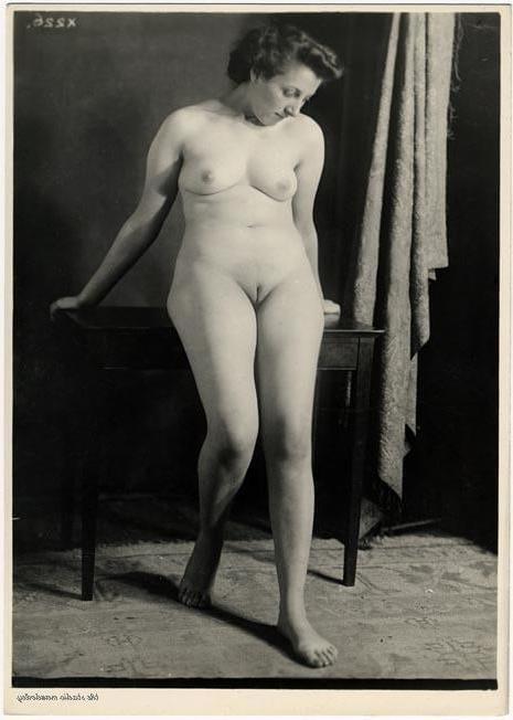 25P Black and White 48