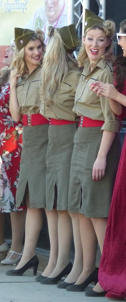 25P Pantyhosed Cunts in Uniform 02