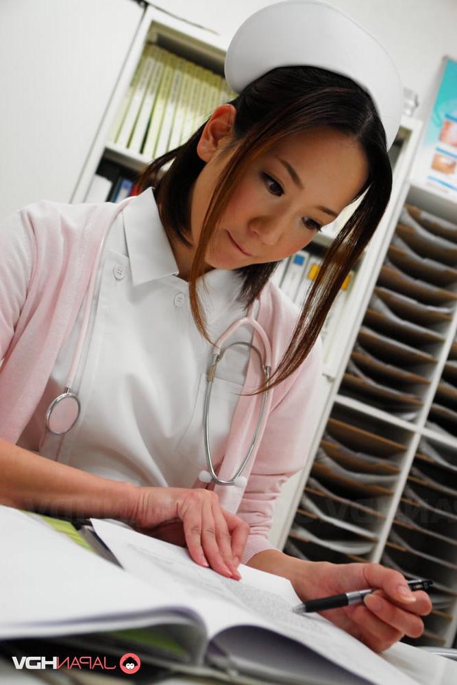 25P Nurse (Asian) 4