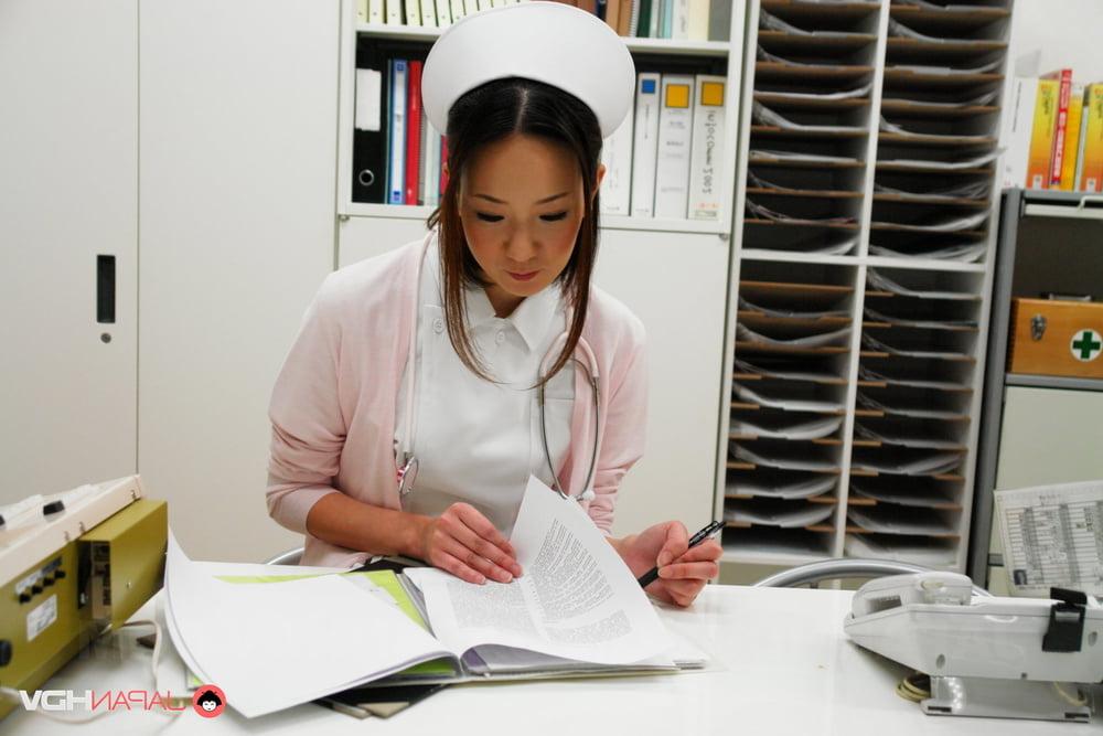 25P Nurse (Asian) 4