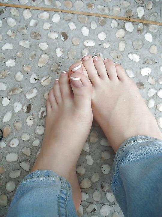 9P Feet 5