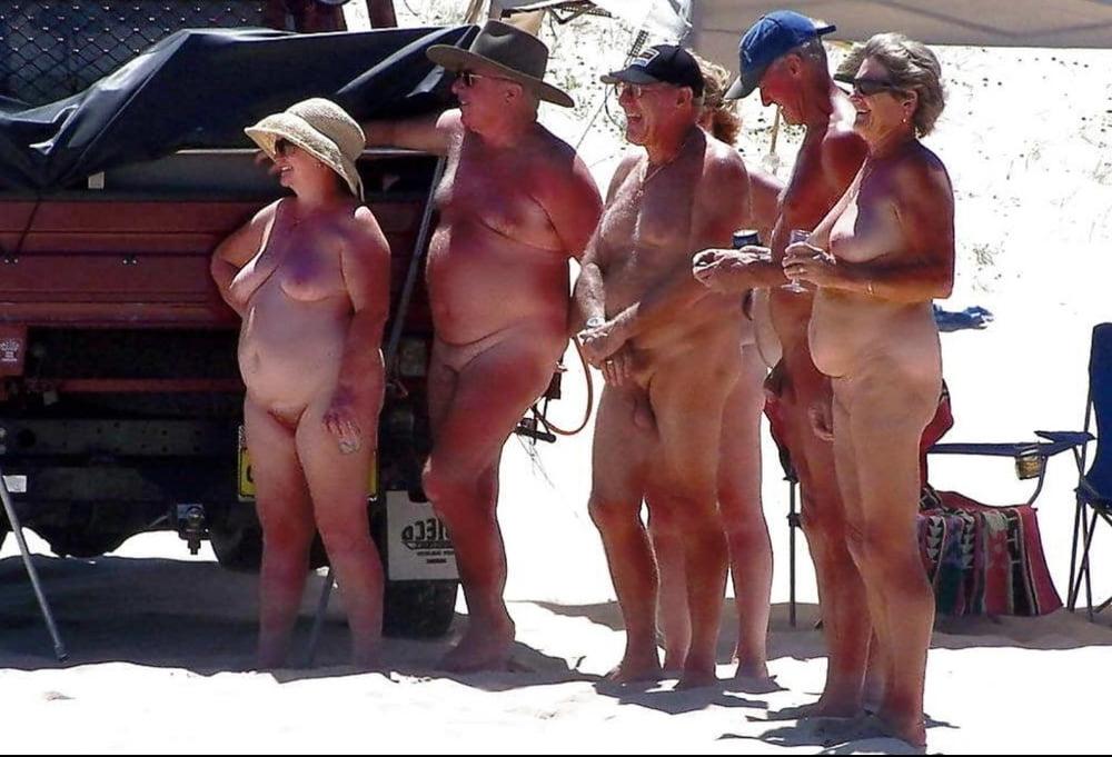 12P FKK Nudist Grannys