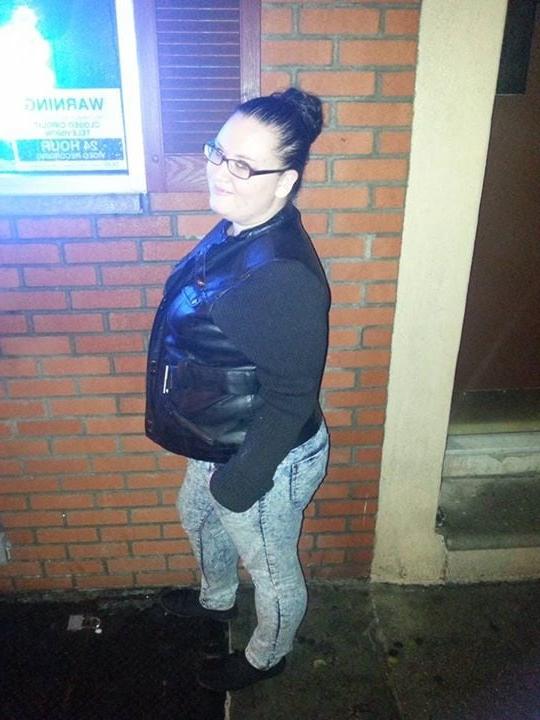 25P White Trash Slut, 28, NYC, Bank Teller