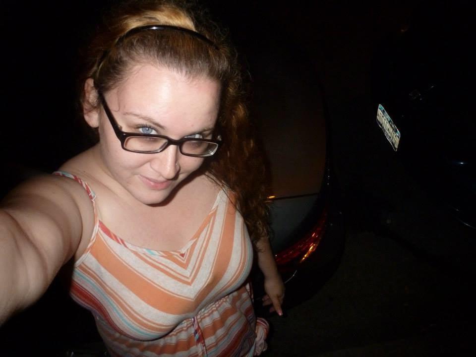 25P White Trash Slut, 28, NYC, Bank Teller