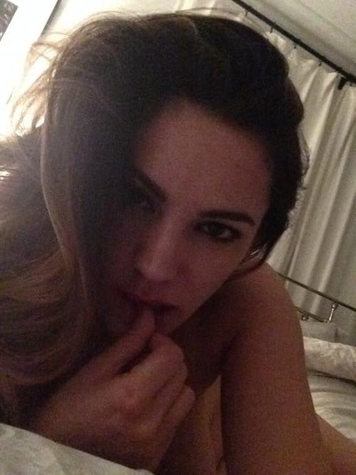 25P Kelly Brook Nude