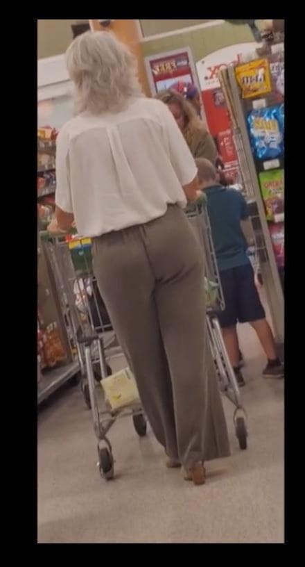 9P Favorite watching bulge mature
