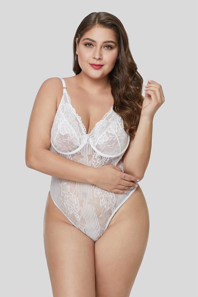 25P Plus Size White Lingerie