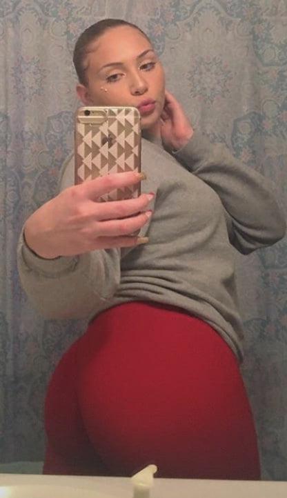 25P Slutty White Girl! (Comment What you would do to her)