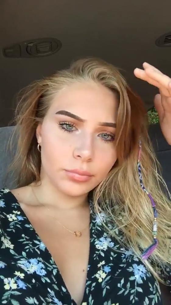 25P Slutty White Girl! (Comment What you would do to her)