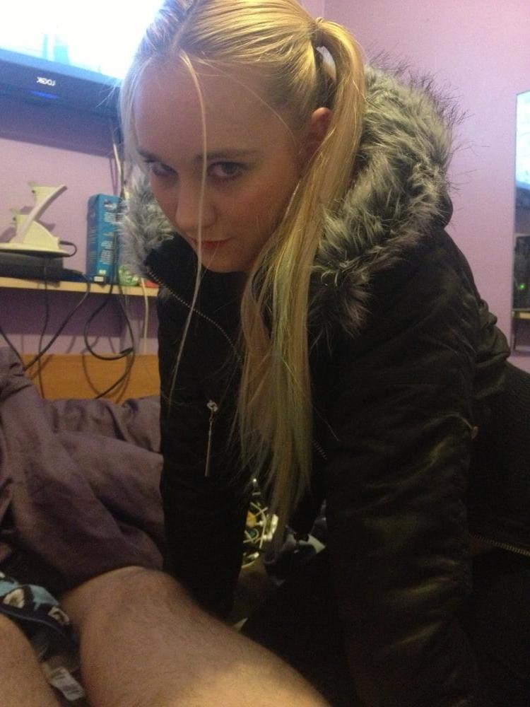 25P Blond Big Tits Teen Sucks